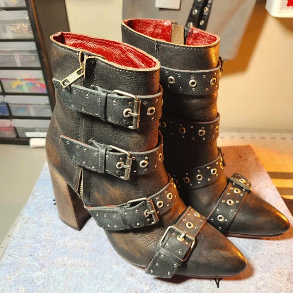 Freebird Joust boots, size 8